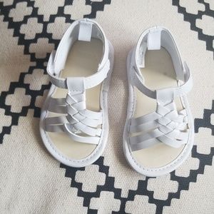 Nwt White velcro sandals